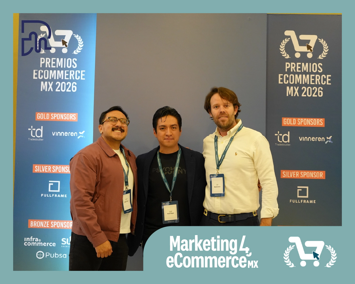 Miguel Salomón y asistente compartiendo micrófonos de Pulso Digital en Premios eCommerce 2026